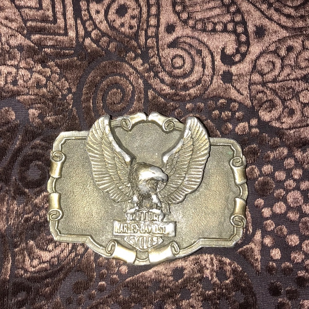 belt buckle
